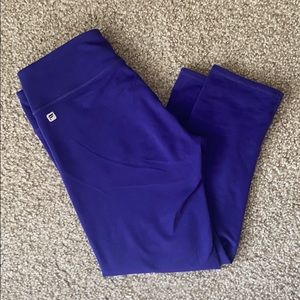 Fabletics Capri Salar Leggings